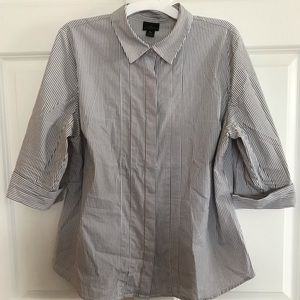 Button down 3/4 sleeve striped shirt